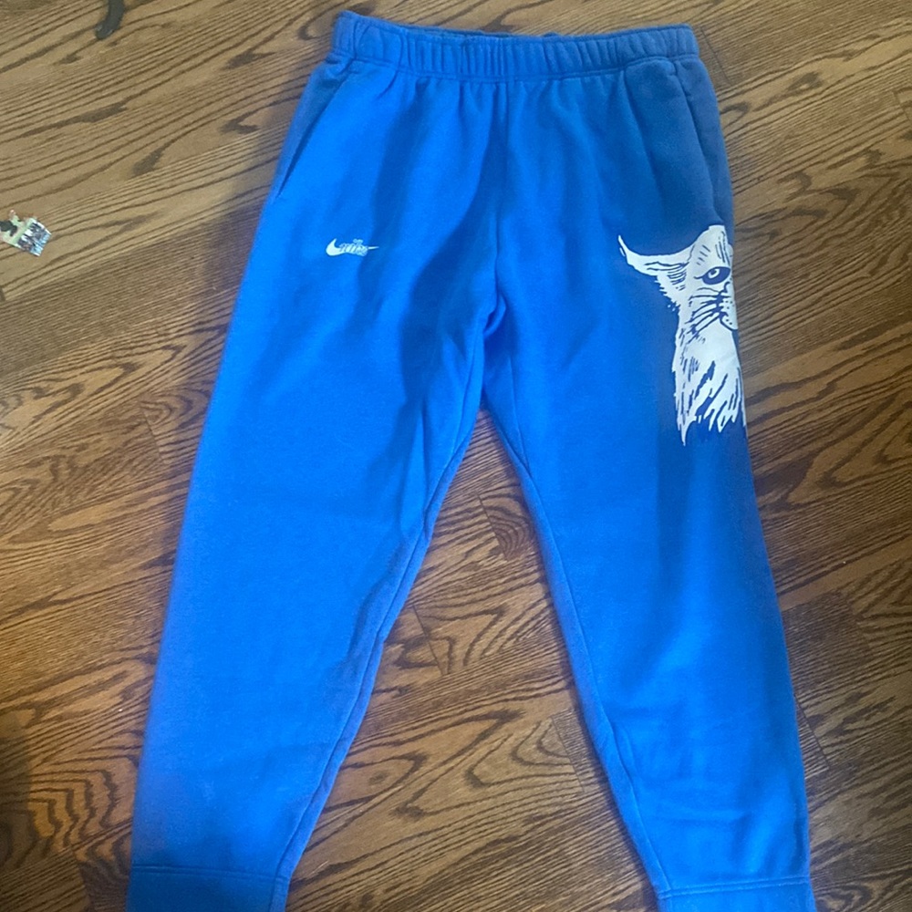 Nike University of Kentucky Sweatpants with Graphic Design